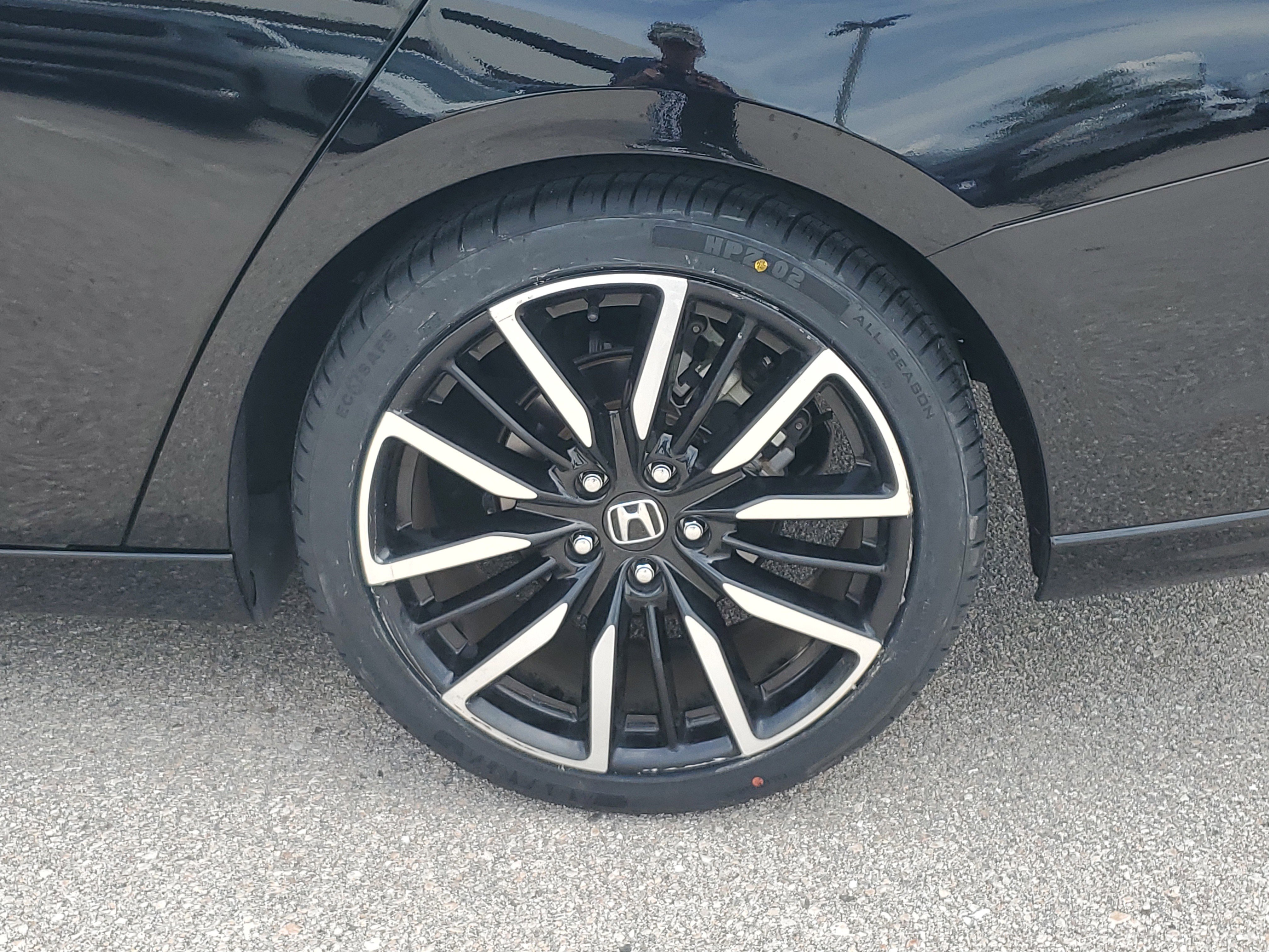 Used 2024 Honda Accord Touring image 12