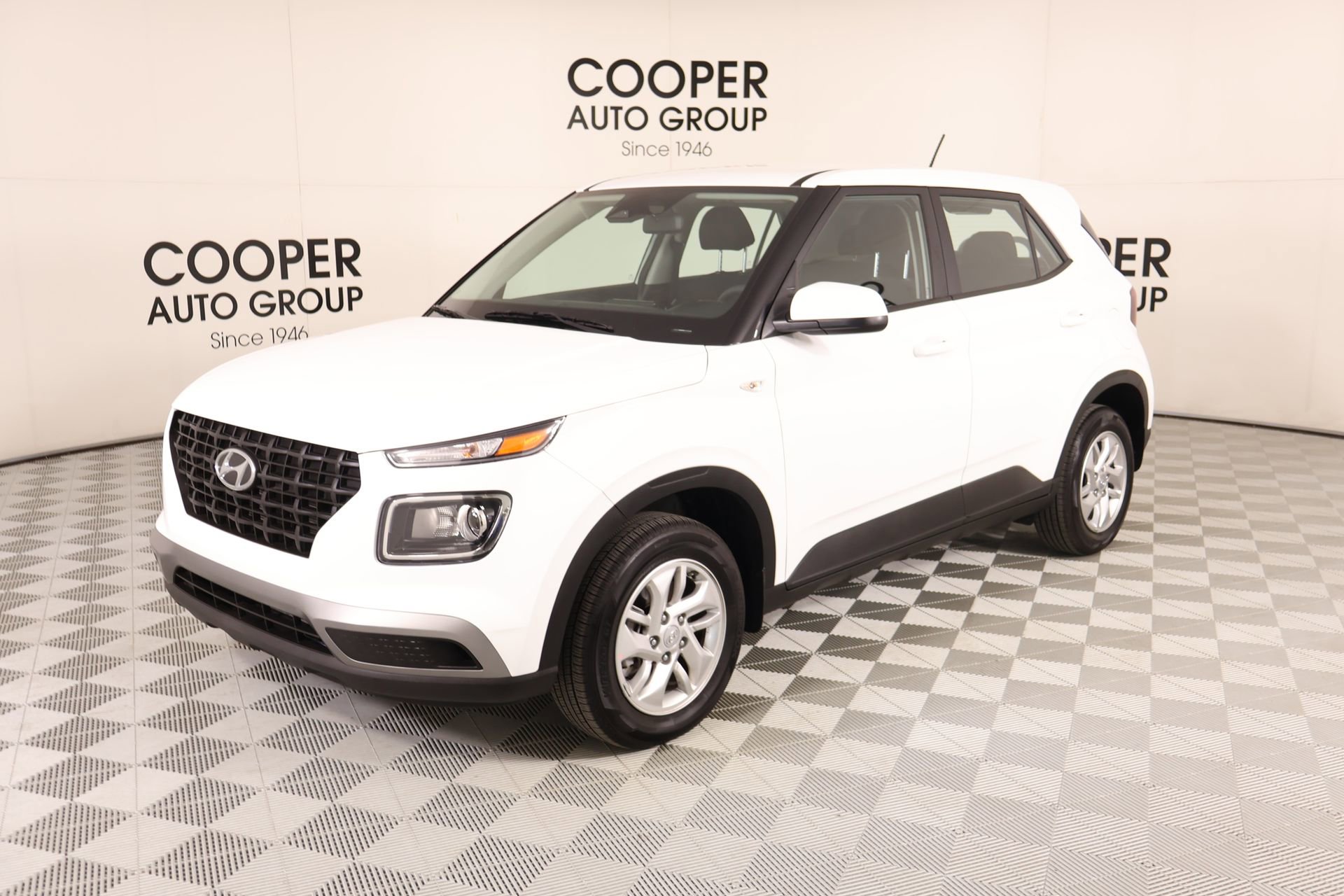 Used 2026 Hyundai Venue SE FWD image 9