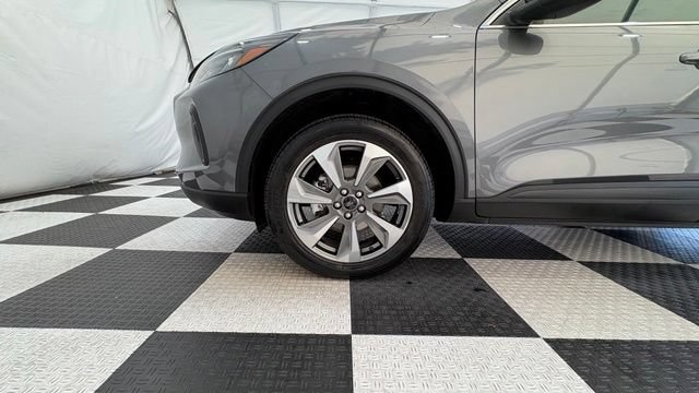 Used 2025 Ford Escape Platinum AWD/4WD image 10