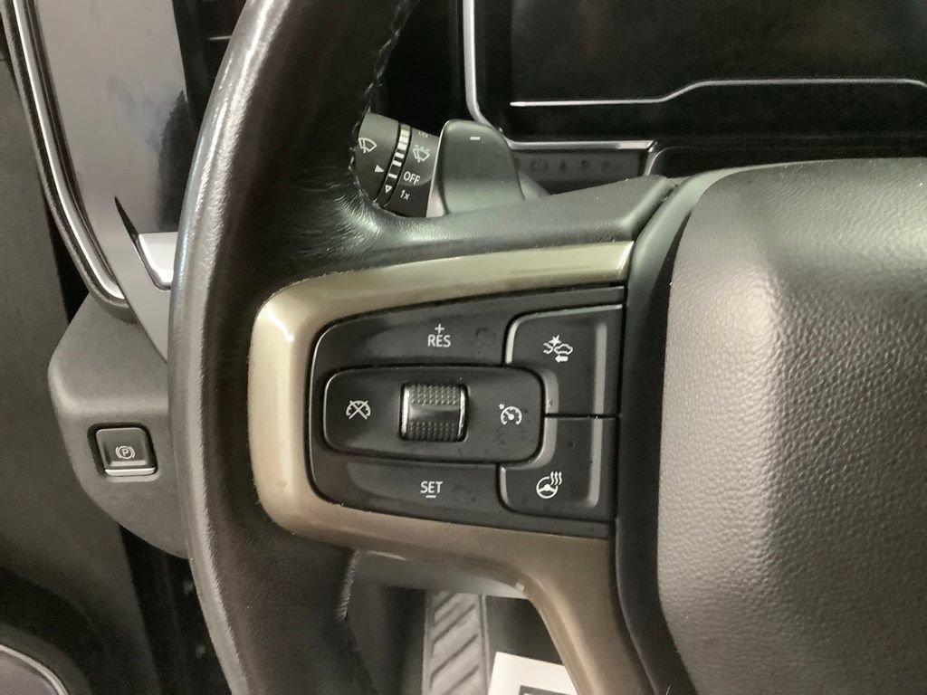 Used 2022 Chevrolet Silverado 1500 High Country w/ High Country Premium Package AWD/4WD image 14