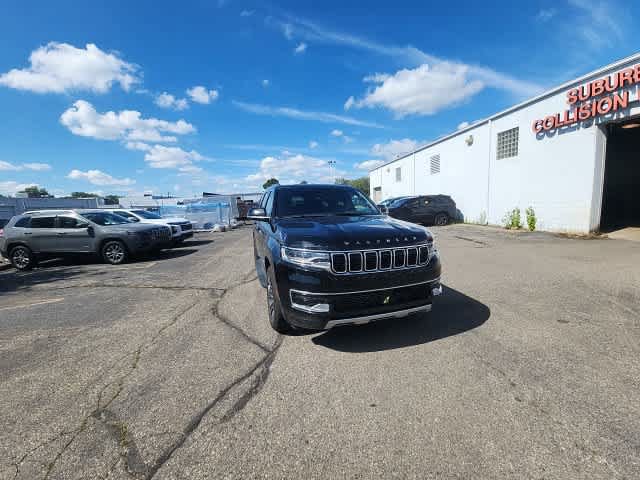 Certified 2024 Jeep Wagoneer L Series II w/ Flexible Seating Group AWD/4WD image 6