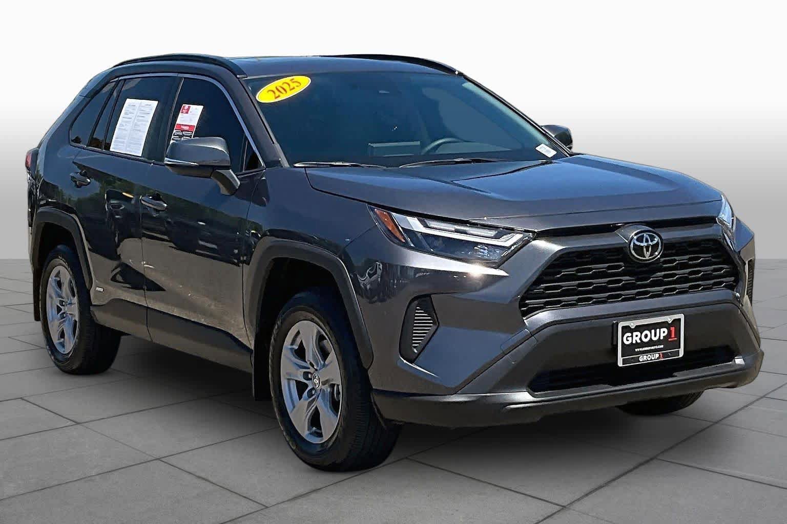 Used 2025 Toyota RAV4 XLE w/ Convenience Package AWD/4WD image 2