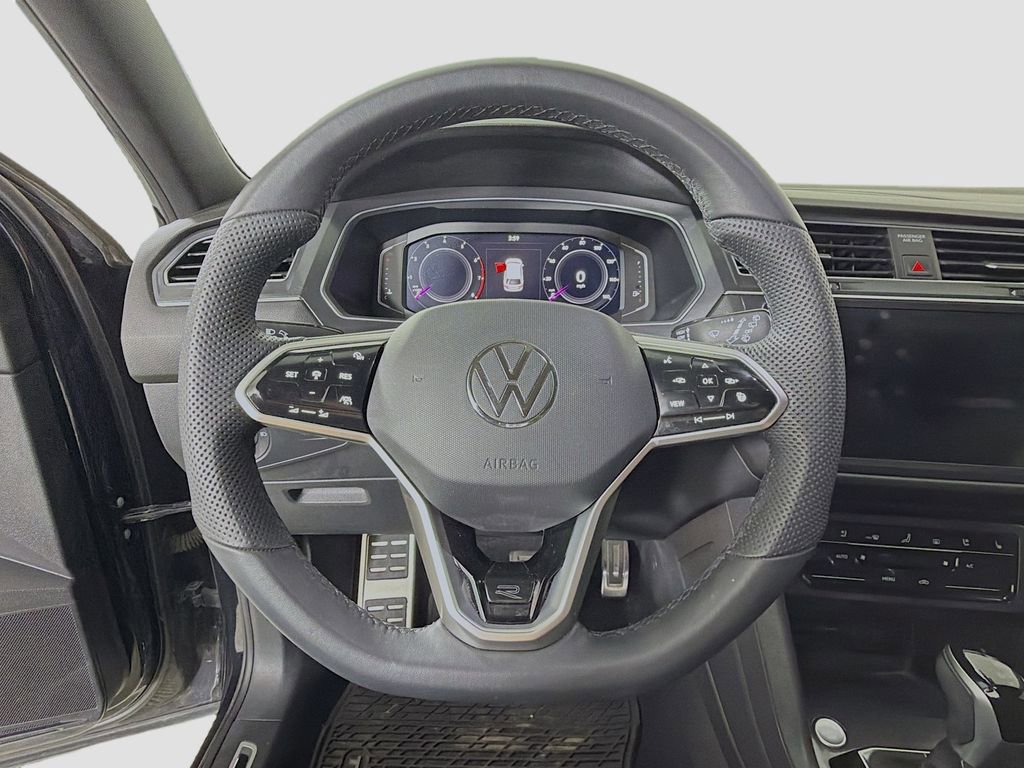 Used 2022 Volkswagen Tiguan SEL R-Line image 14