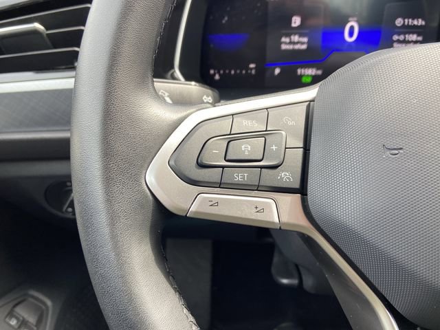 Used 2023 Volkswagen Jetta SE image 16
