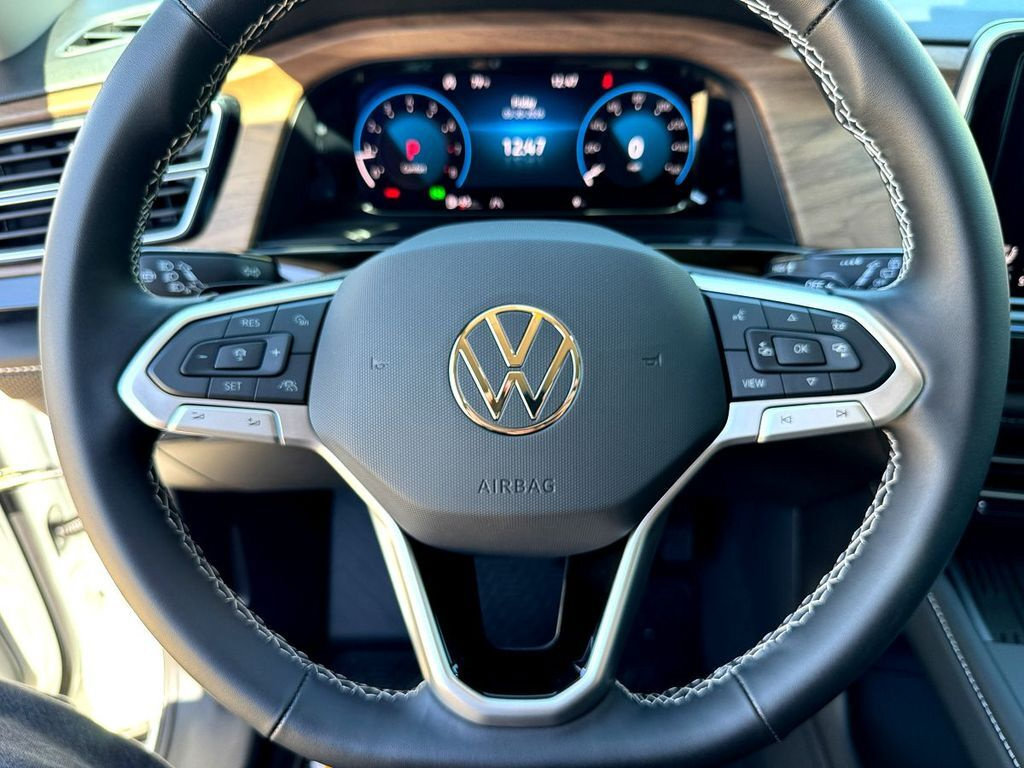 New 2026 Volkswagen Atlas SE FWD image 12