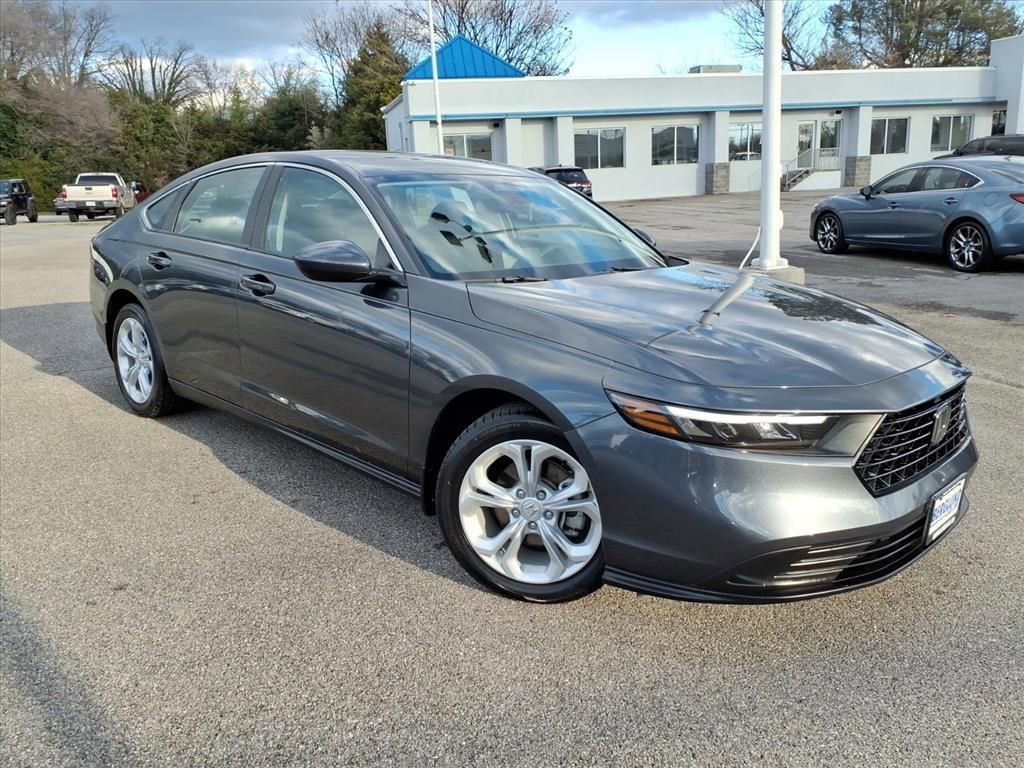 Used 2024 Honda Accord LX image 2
