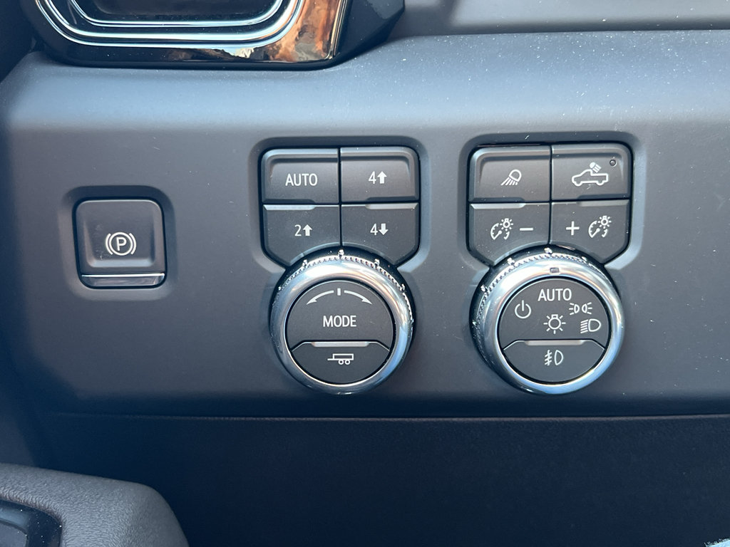 New 2026 GMC Sierra 2500 AT4 w/ AT4 Premium Plus Package AWD/4WD image 25