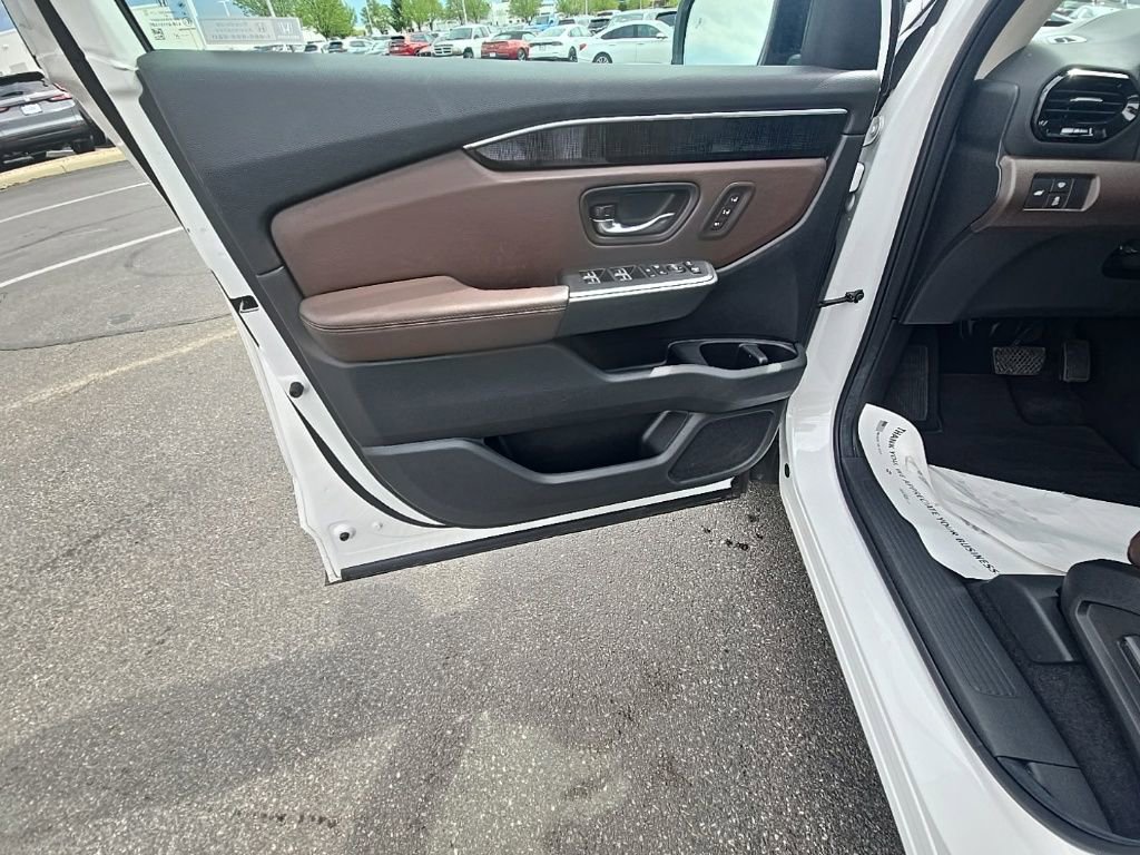 Certified 2024 Honda Pilot Elite image 13