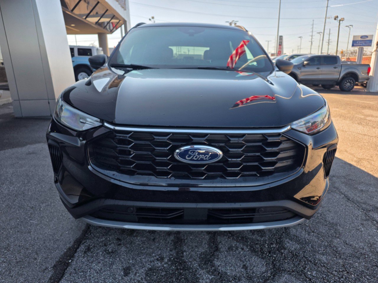 Used 2025 Ford Escape ST-Line w/ Equipment Group 301A image 9