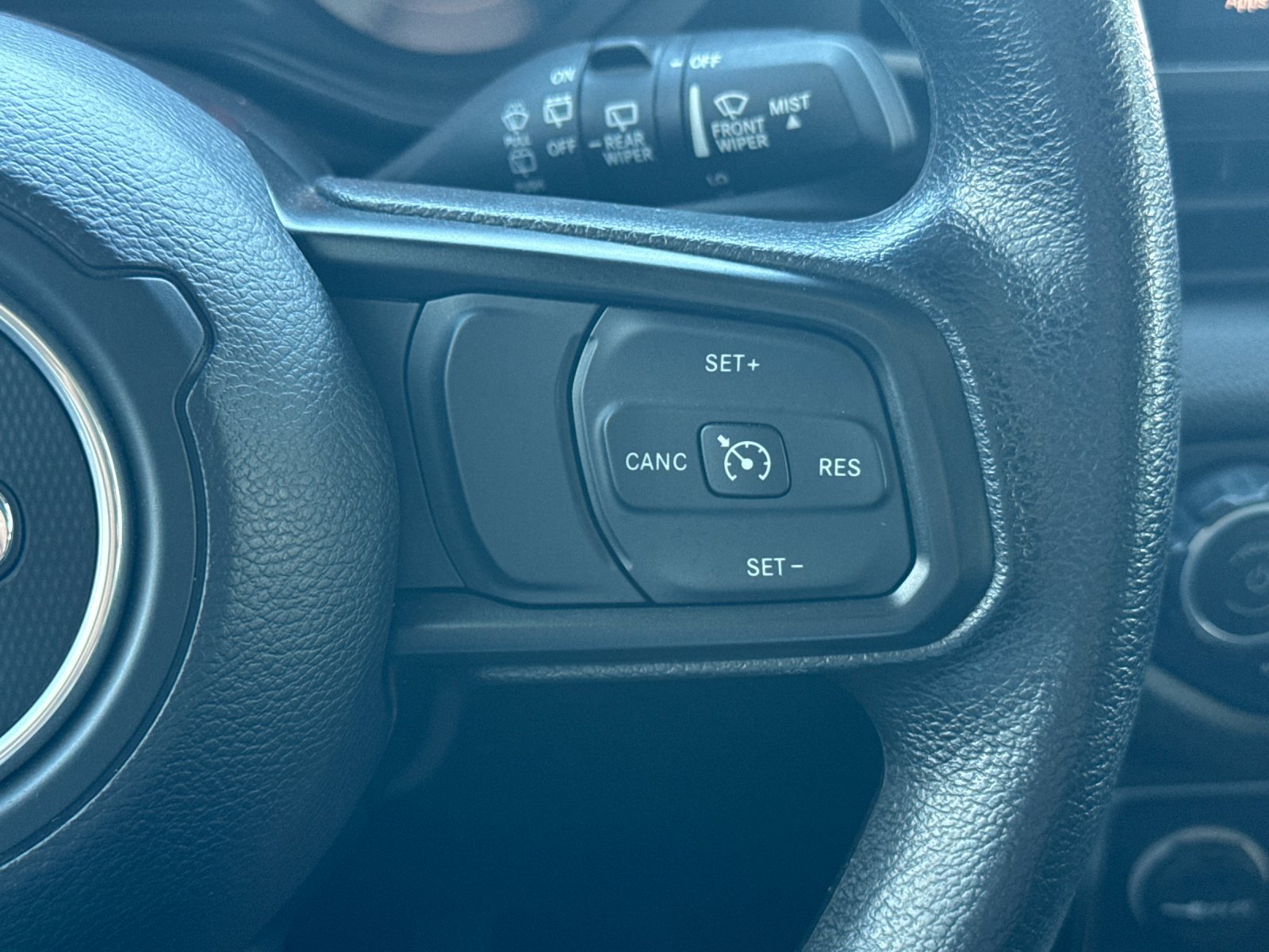 Used 2024 Jeep Wrangler Unlimited Sport AWD/4WD image 29