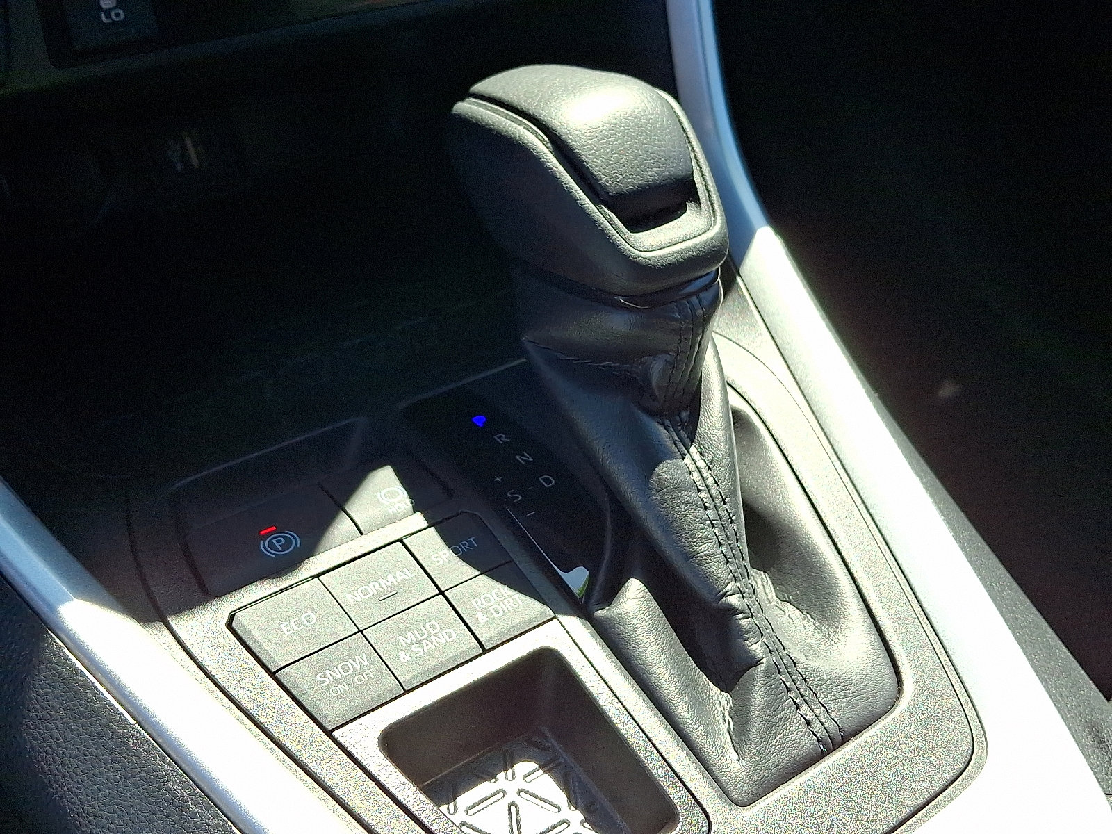 Certified 2025 Toyota RAV4 XLE image 16