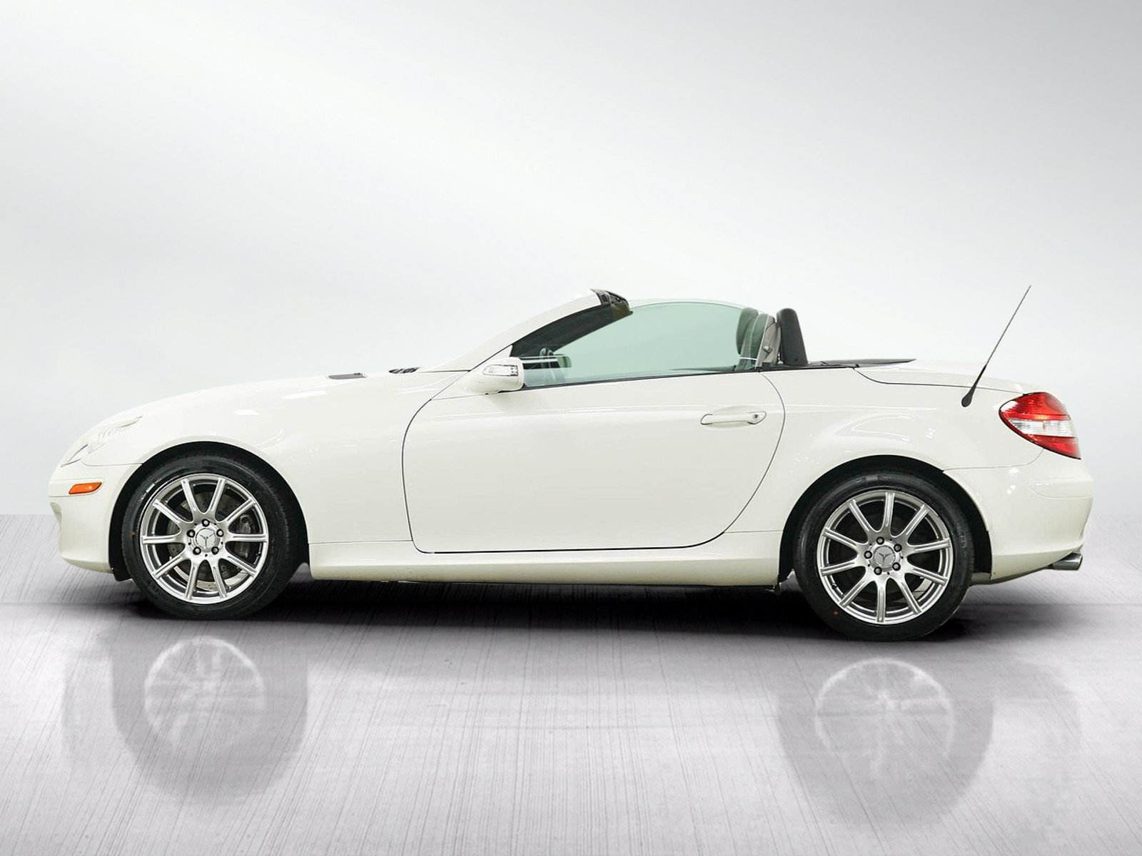 Used 2006 Mercedes-Benz SLK 350 image 2