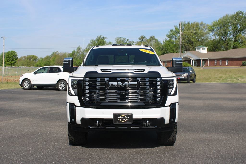Used 2025 GMC Sierra 2500 Denali Ultimate image 3