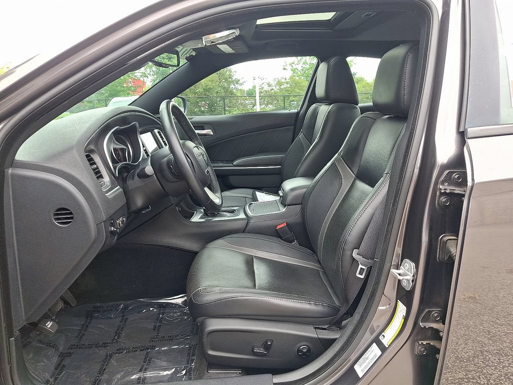 Used 2015 Dodge Charger SXT w/ AWD Plus Group image 14