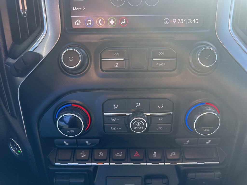 Used 2020 Chevrolet Silverado 1500 LT Trail Boss w/ Midnight Edition image 4