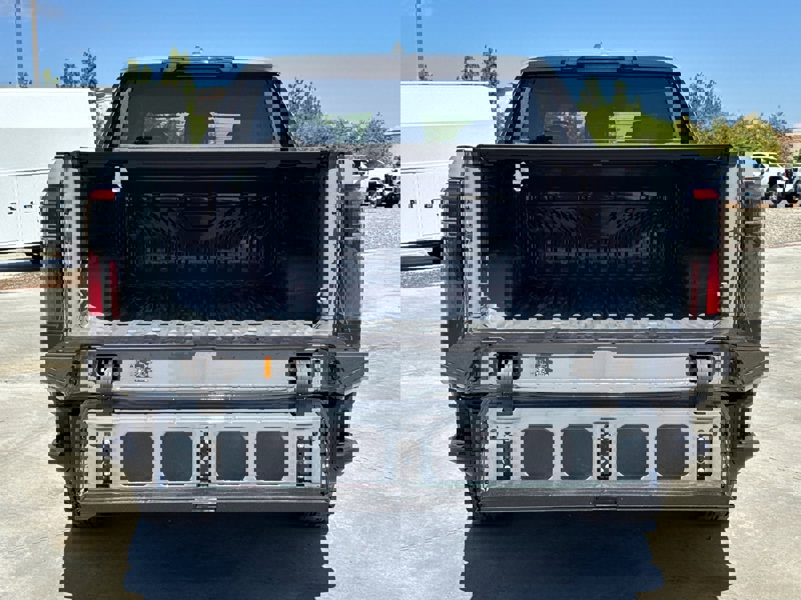 Used 2026 GMC Sierra EV Elevation image 9