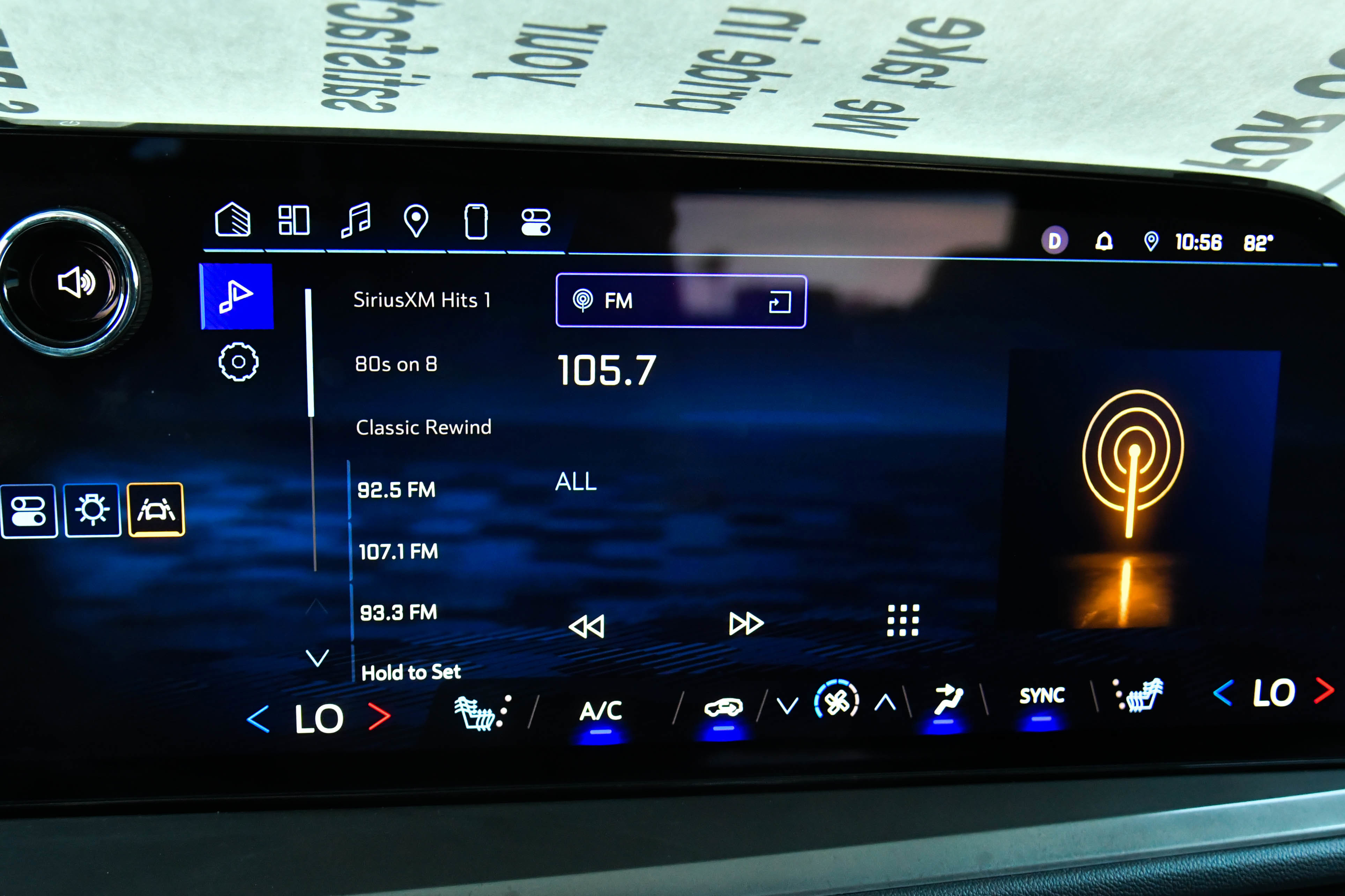 Used 2024 Chevrolet Traverse LT image 29