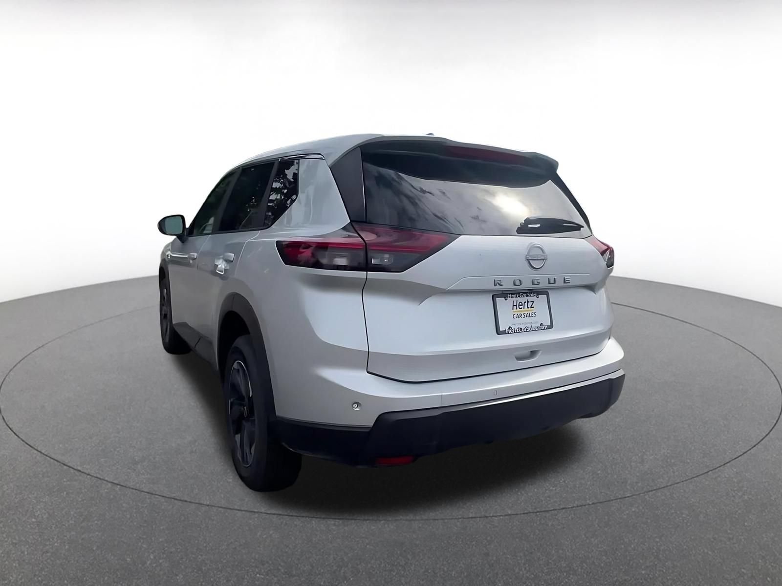 Used 2025 Nissan Rogue SV FWD image 11