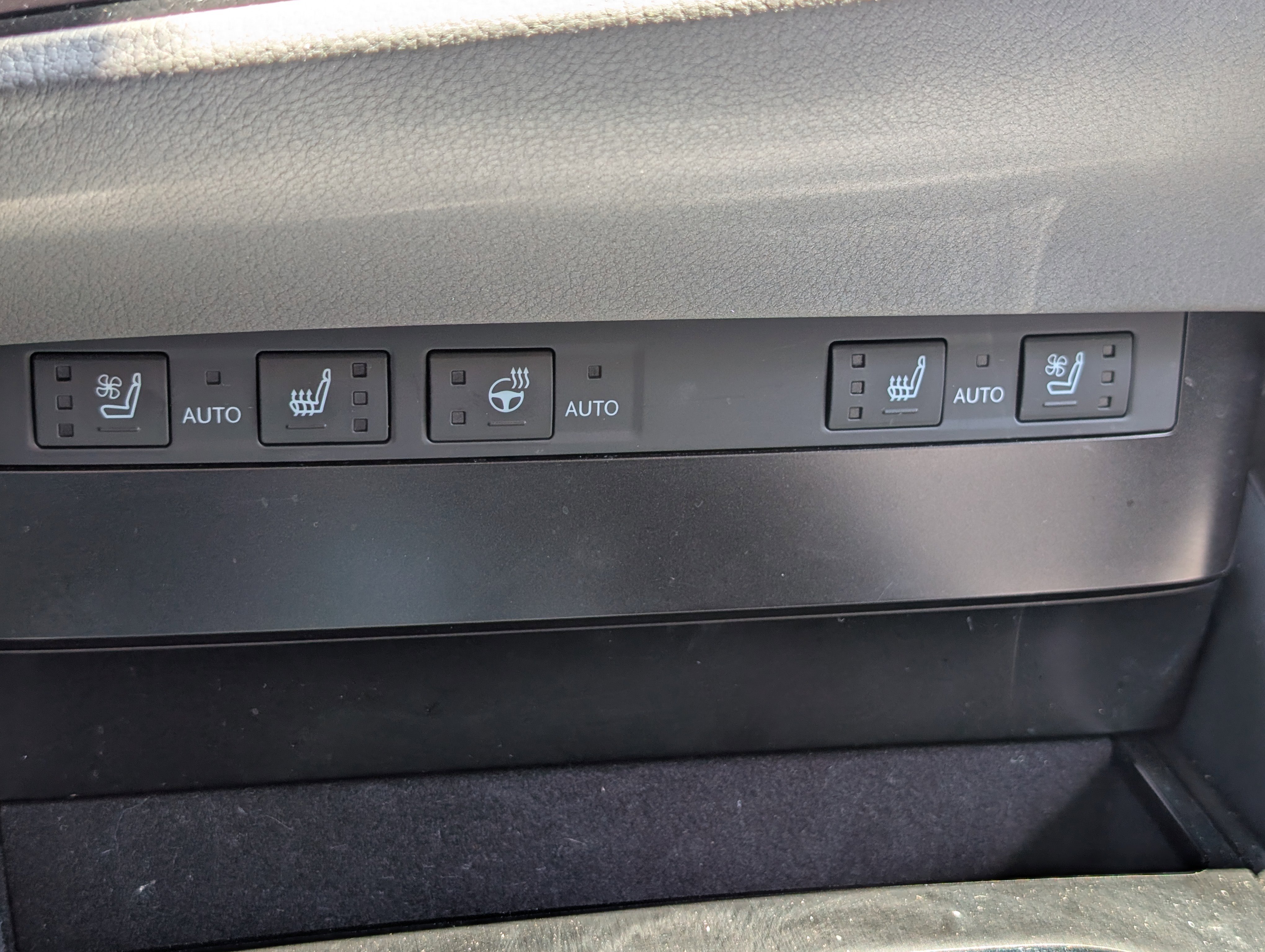 Used 2023 Lexus ES 250 w/ Premium Package AWD/4WD image 24