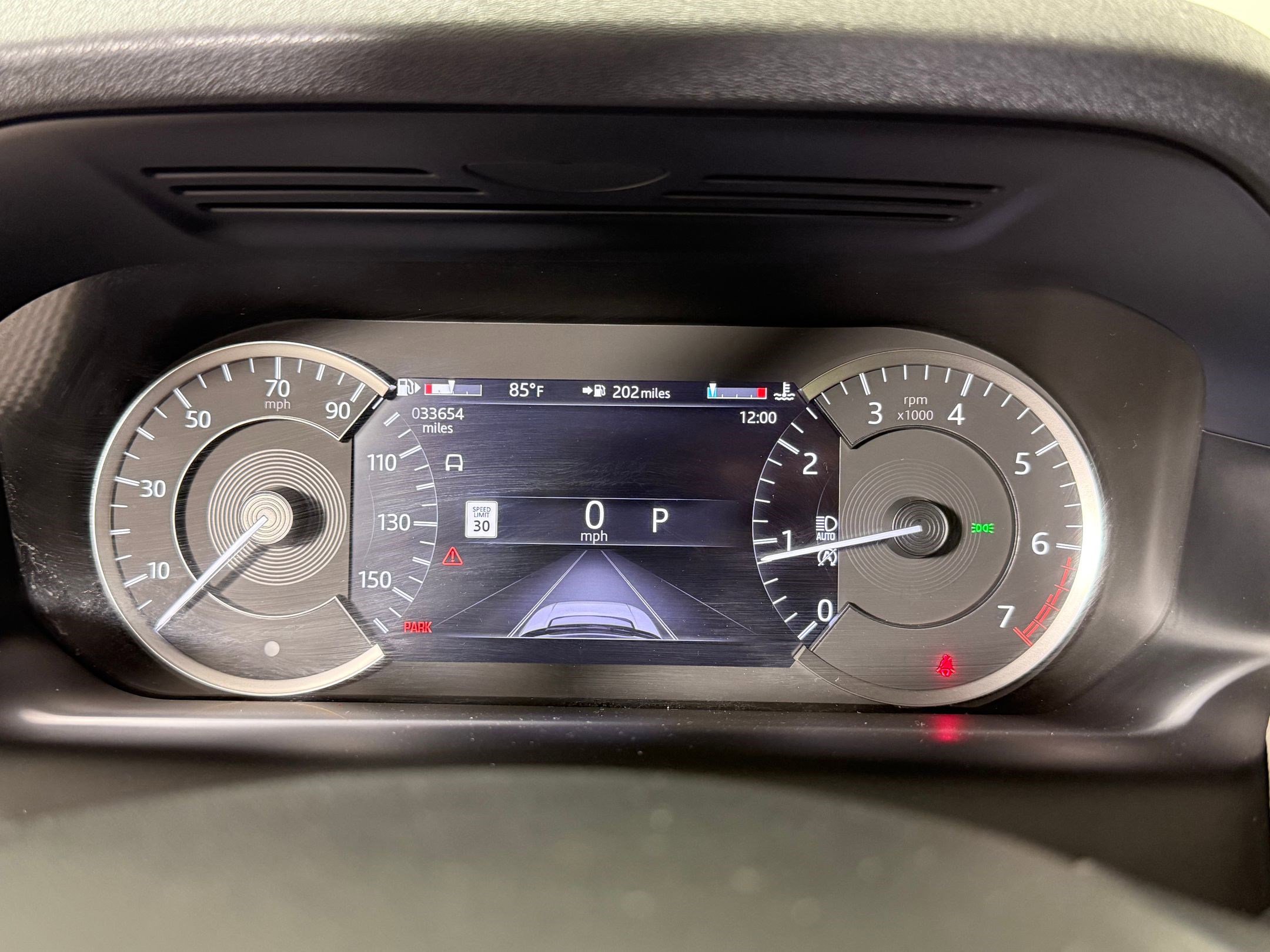 Used 2023 Land Rover Discovery Sport SE R-Dynamic image 21