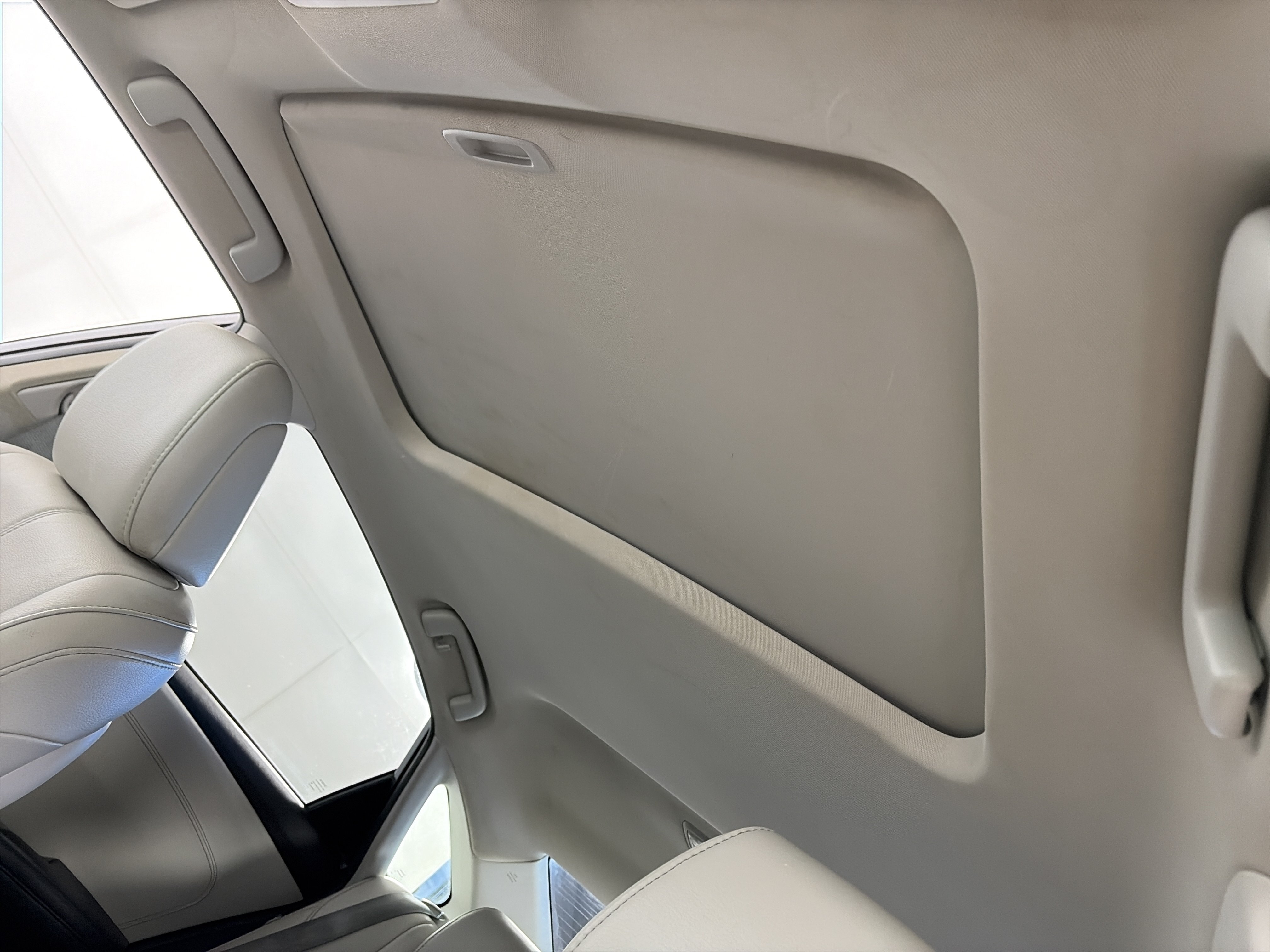 Used 2016 Toyota Avalon Touring FWD image 17