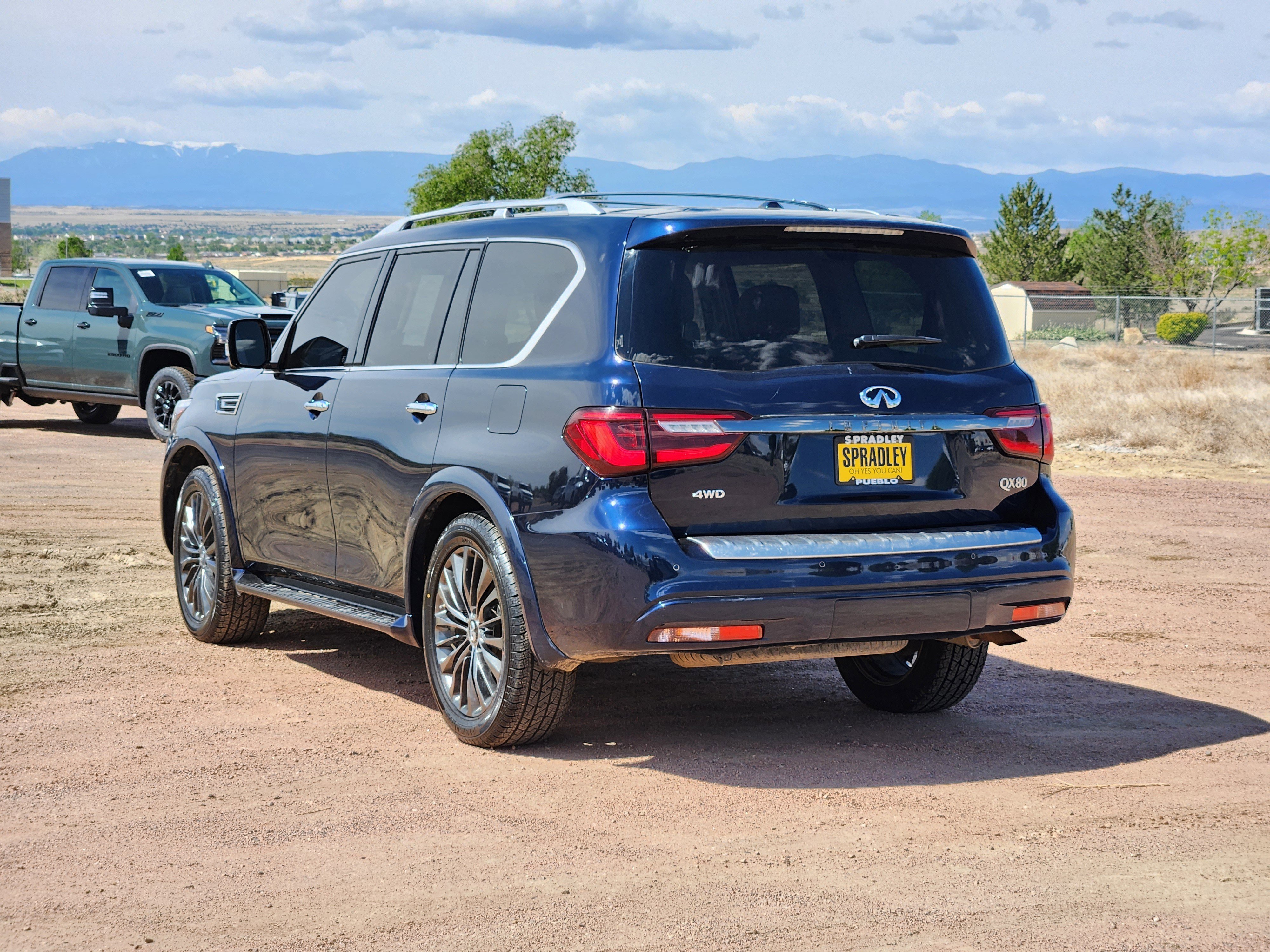 Used 2021 INFINITI QX80 Premium Select w/ All-Season Package AWD/4WD image 3