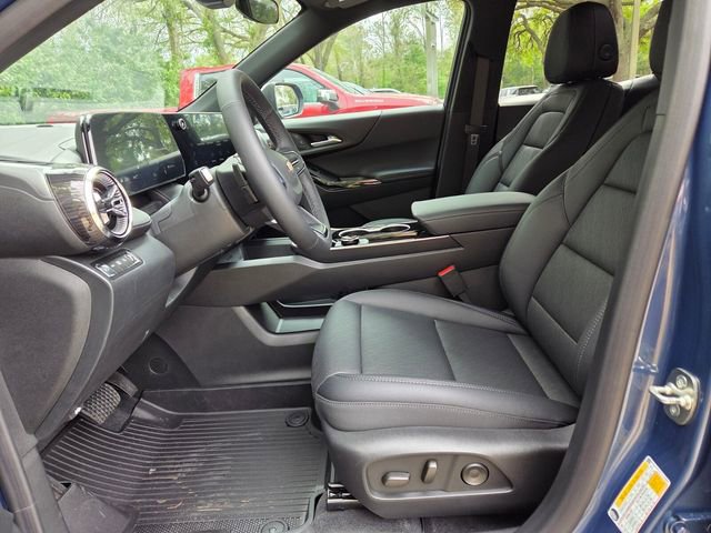 New 2026 Chevrolet Equinox LT w/ Convenience Package II image 14