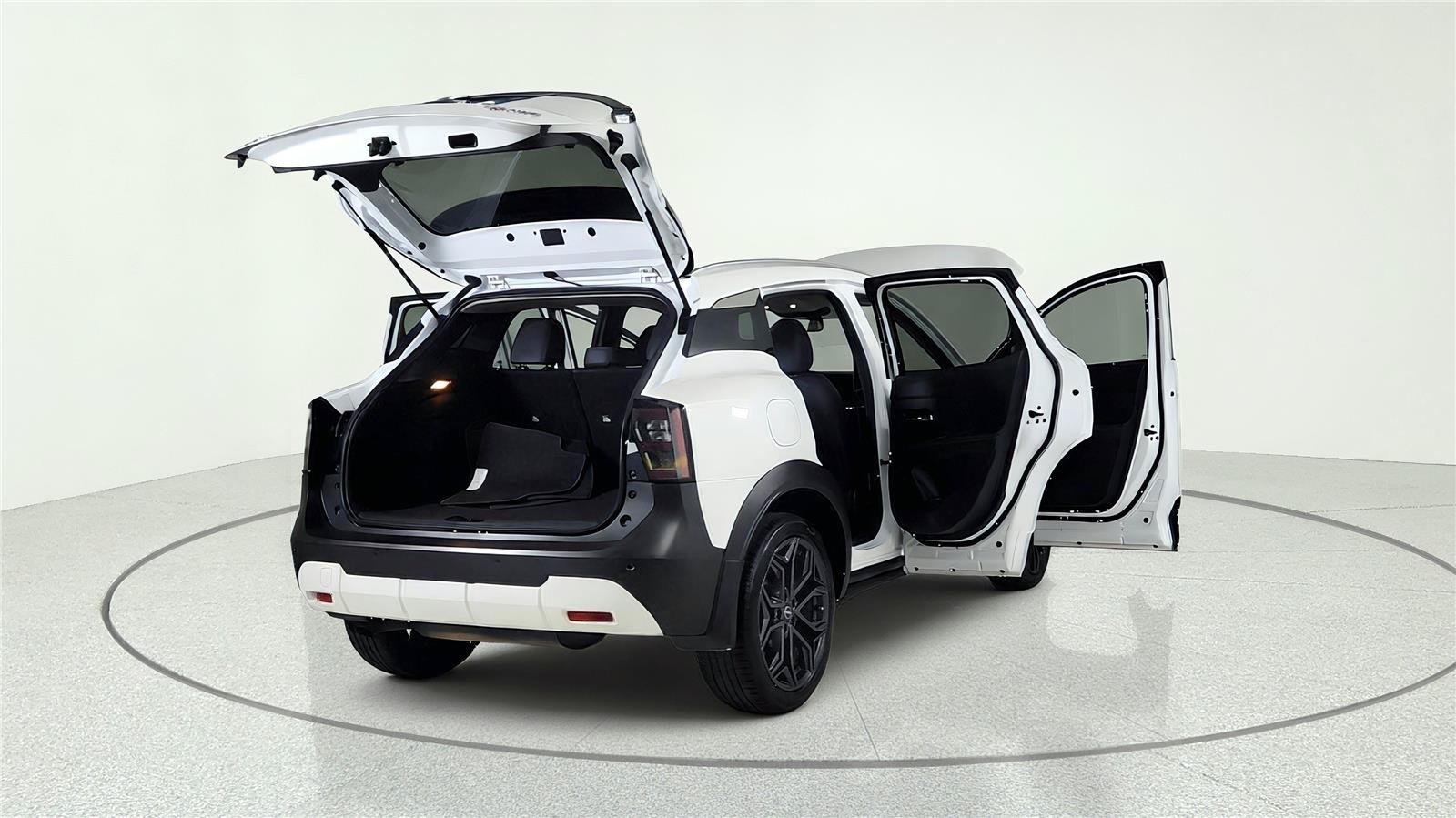 Used 2025 Nissan Kicks SR AWD/4WD image 14