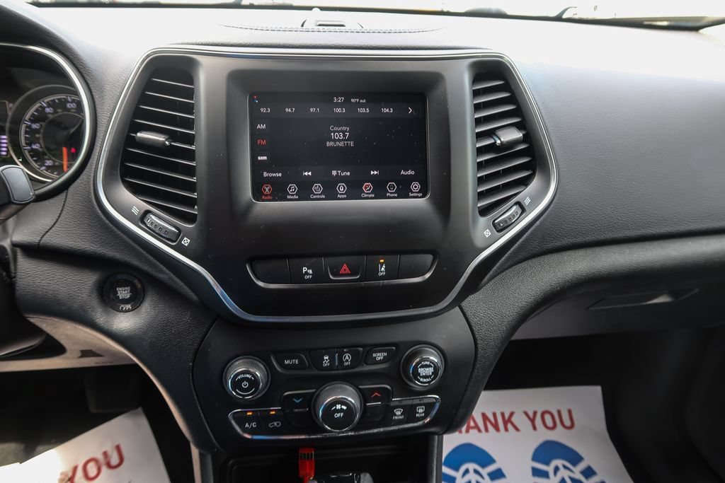 Used 2021 Jeep Cherokee Latitude Plus AWD/4WD image 27
