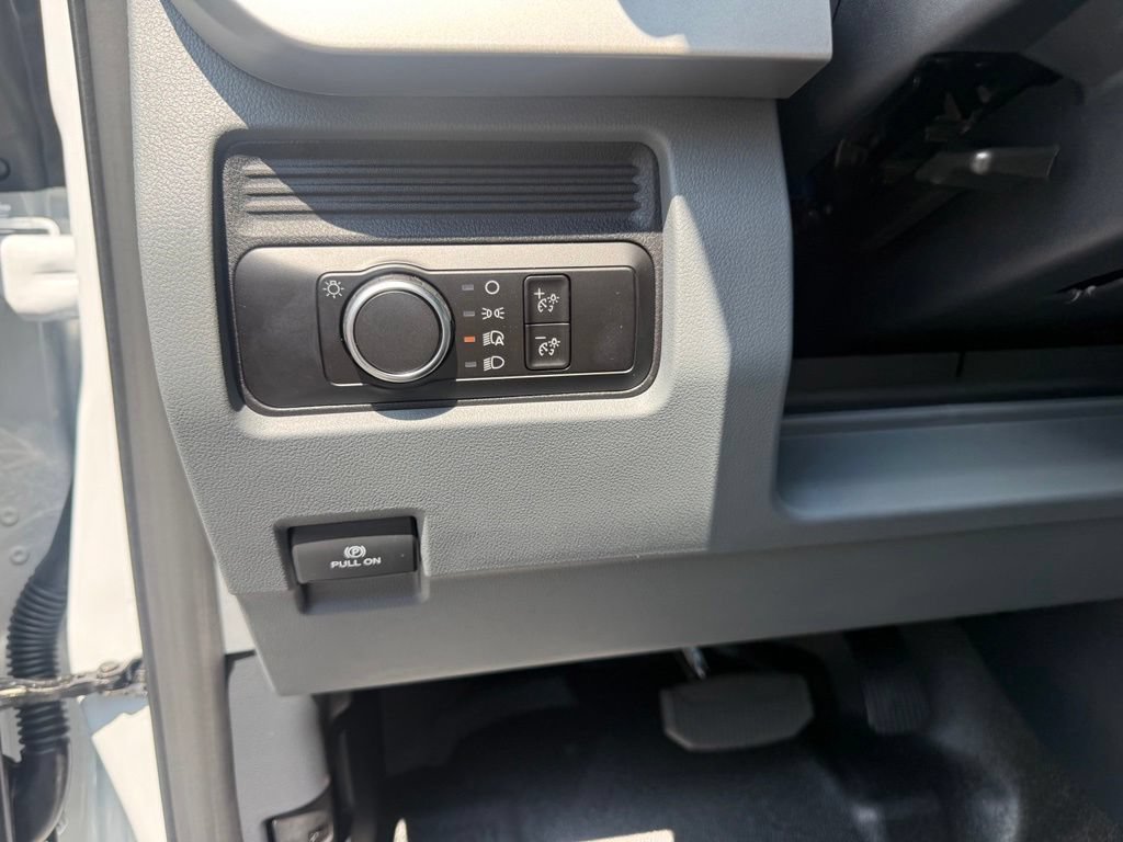 New 2026 Ford F550 2WD Regular Cab Super Duty image 17