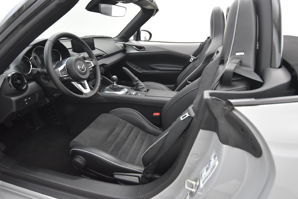 Certified 2025 MAZDA MX-5 Miata Club w/ Brembo/BBS Recaro Package RWD image 24