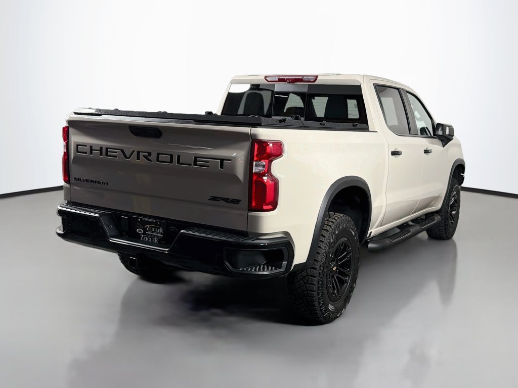 Used 2026 Chevrolet Silverado 1500 ZR2 w/ LPO, Dark Essentials Package AWD/4WD image 5