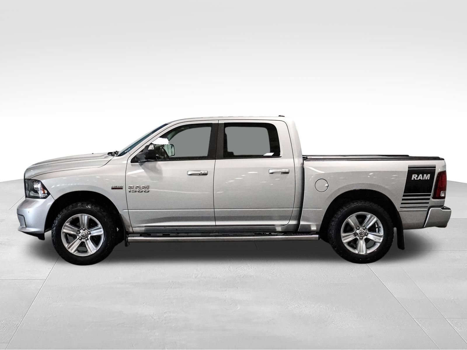 Used 2014 RAM 1500 Sport w/ Trailer Tow Group AWD/4WD image 3