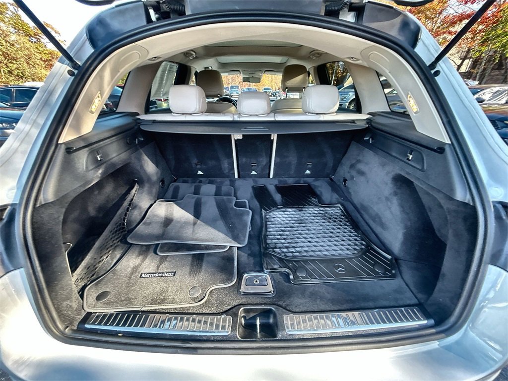 Used 2020 Mercedes-Benz GLC 300 4MATIC w/ Multimedia Package image 21