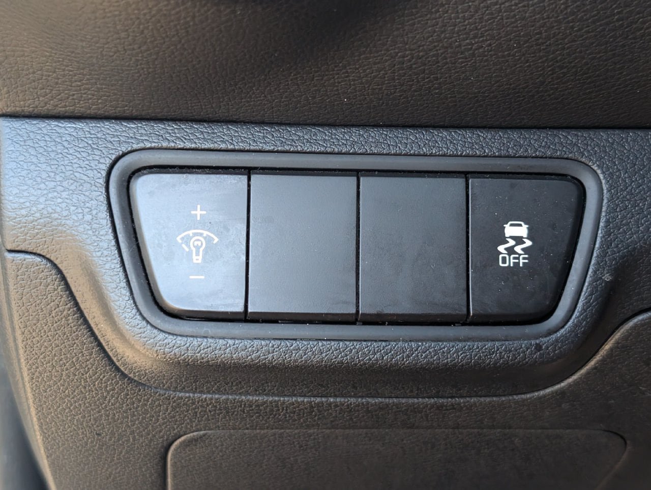 Used 2024 Kia Forte LXS FWD image 23