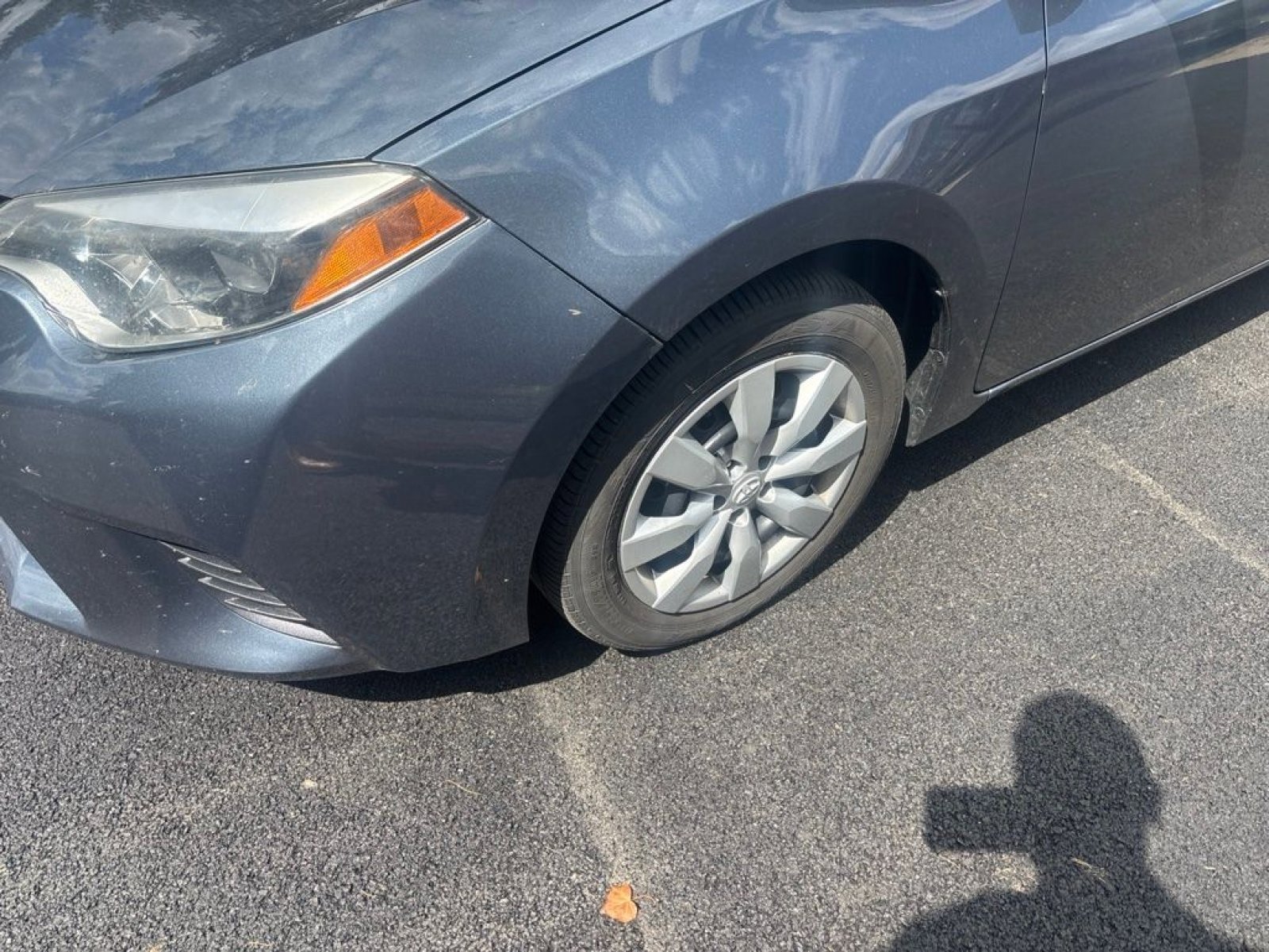Used 2016 Toyota Corolla LE FWD image 4