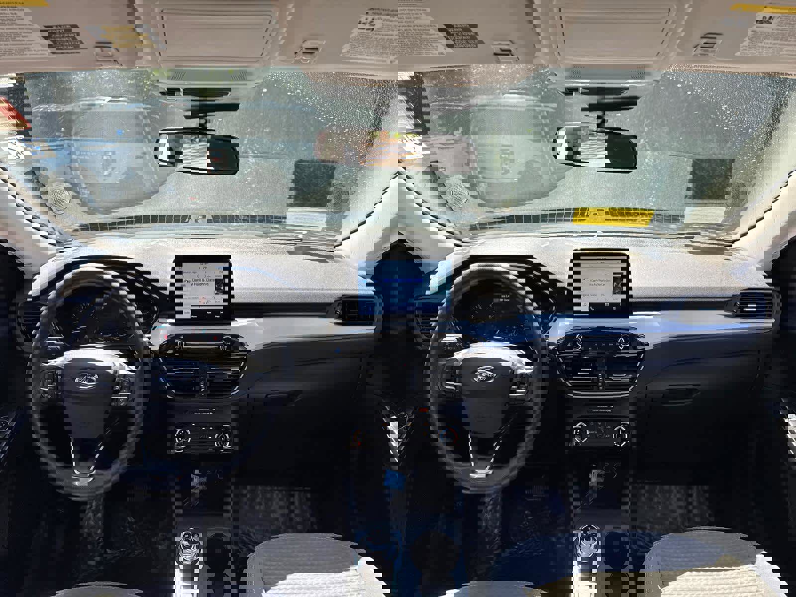 Used 2022 Ford Escape SE image 34