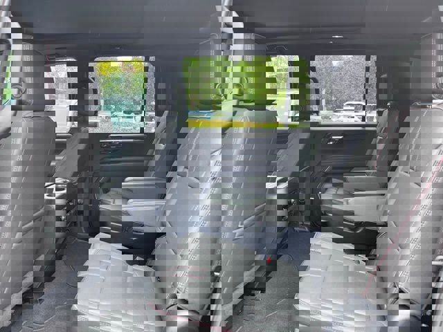 Used 2025 Chevrolet Suburban RST w/ Comfort Package image 9