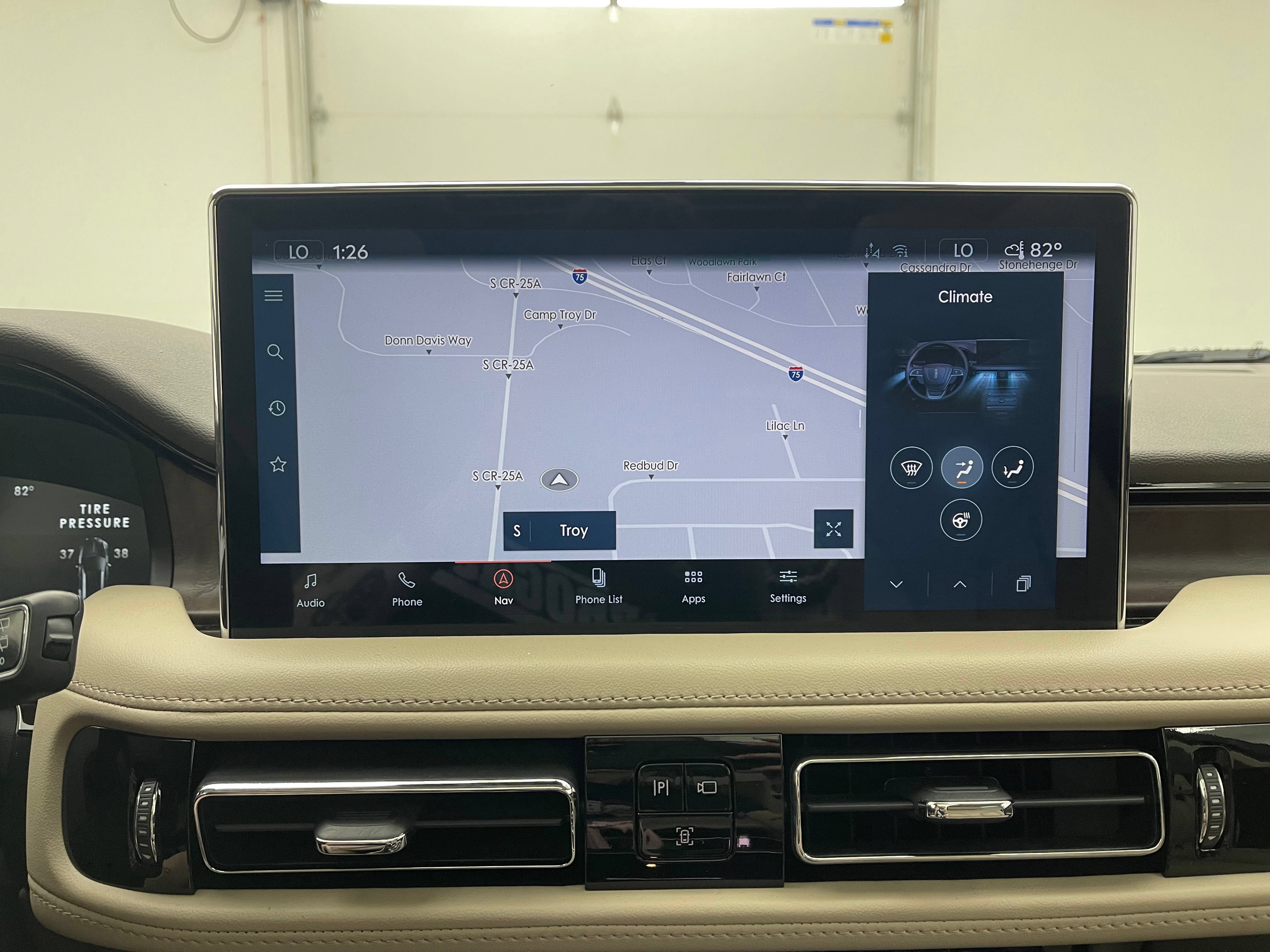 Used 2023 Lincoln Nautilus Reserve AWD/4WD image 28