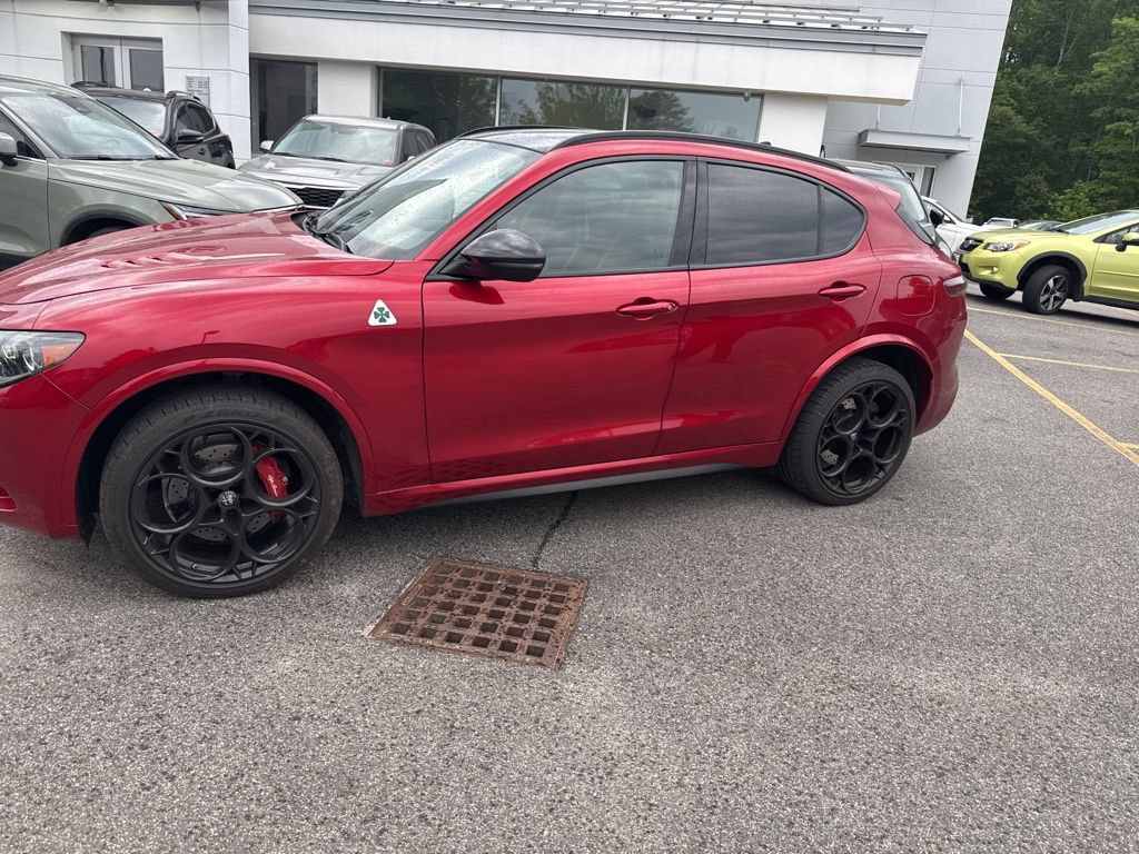 Used 2024 Alfa Romeo Stelvio Quadrifoglio w/ Active Assist Plus Package AWD/4WD image 12
