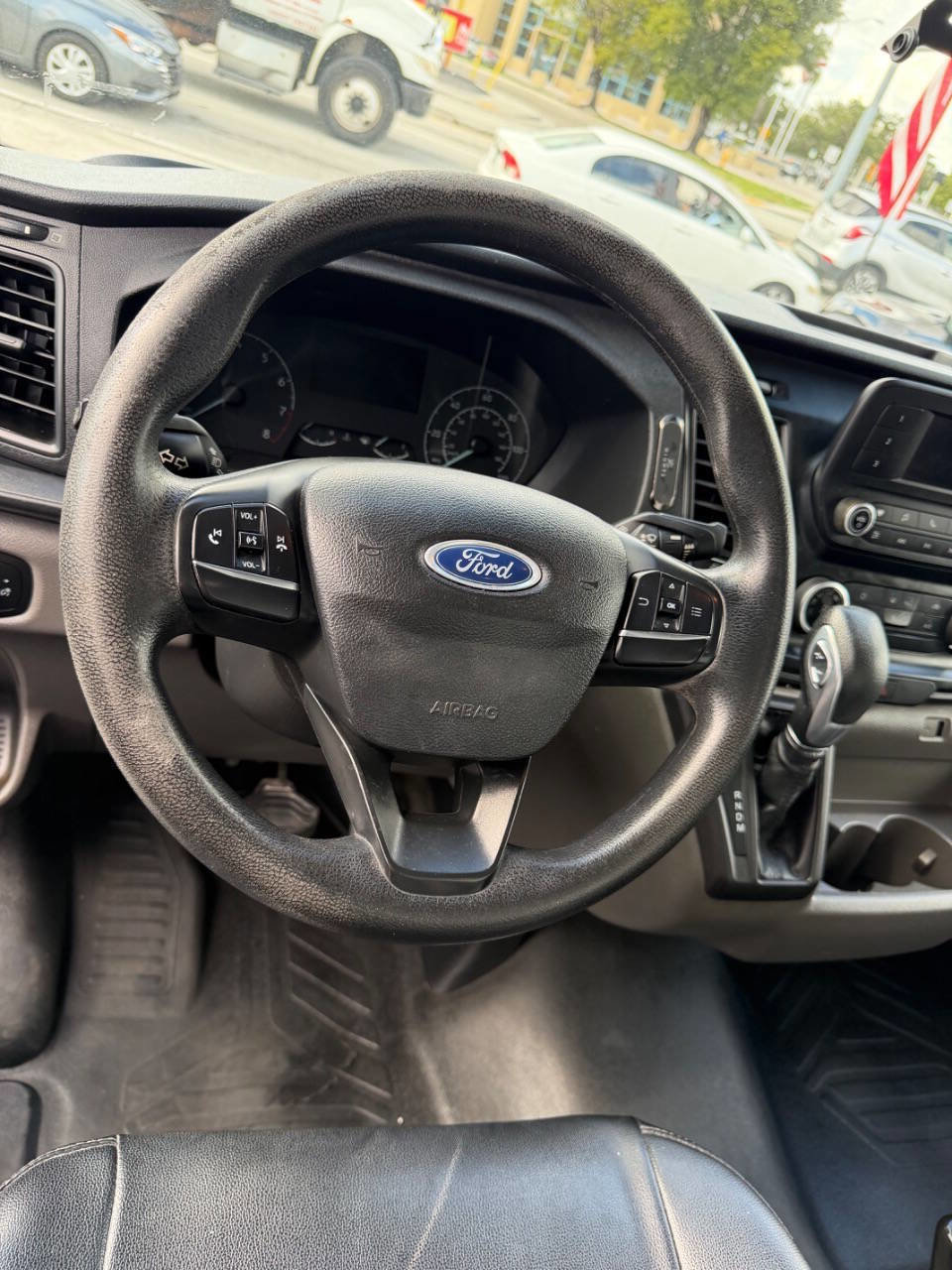 Used 2020 Ford Transit 250 Medium Roof image 13