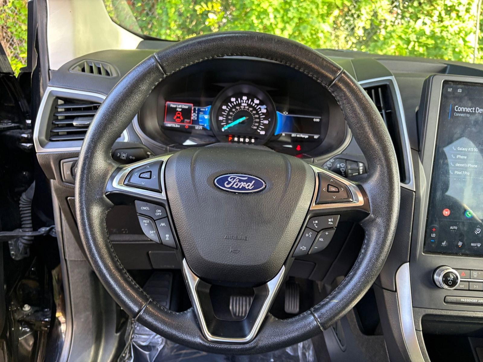 Used 2022 Ford Edge SEL image 28
