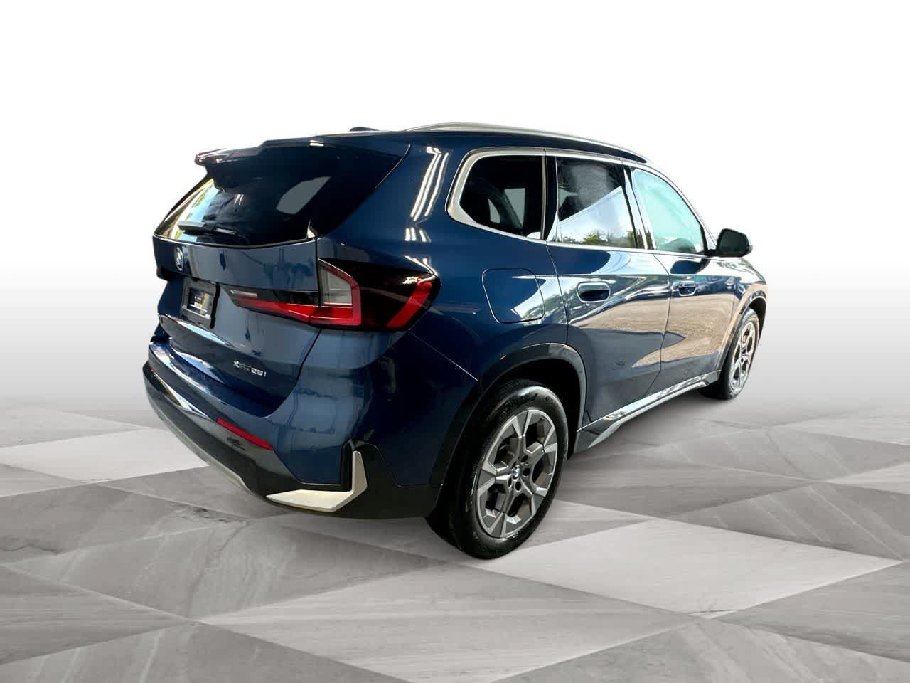 Used 2025 BMW X1 xDrive28i AWD/4WD image 8
