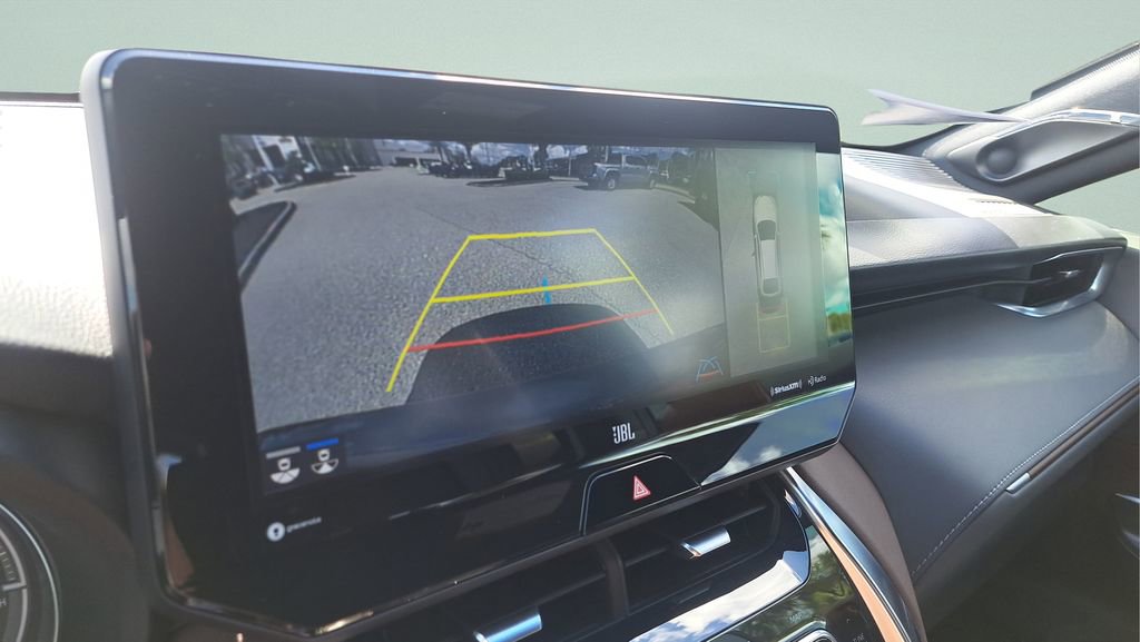 Certified 2021 Toyota Venza Limited image 22