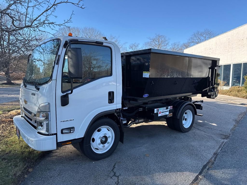 New 2024 Chevrolet Low Cab Forward image 3