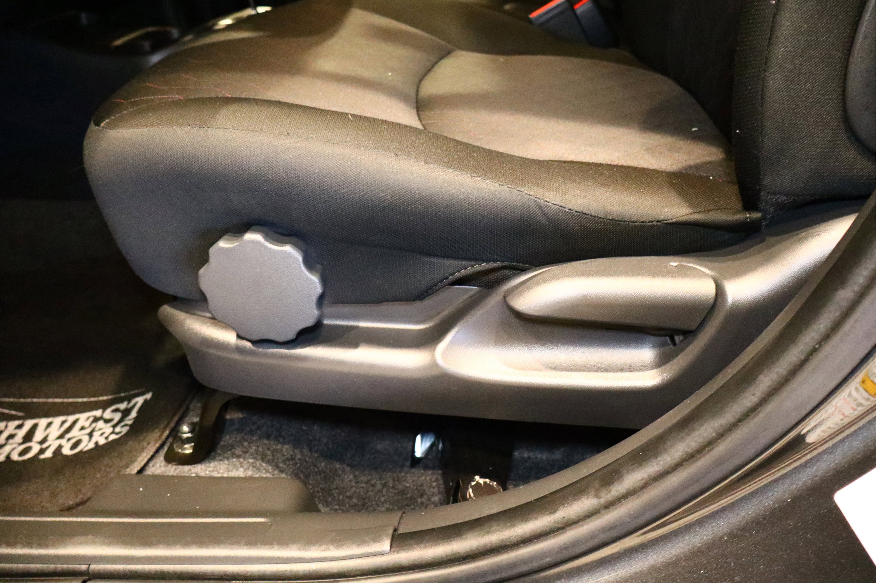 Used 2024 Mitsubishi Mirage ES image 21