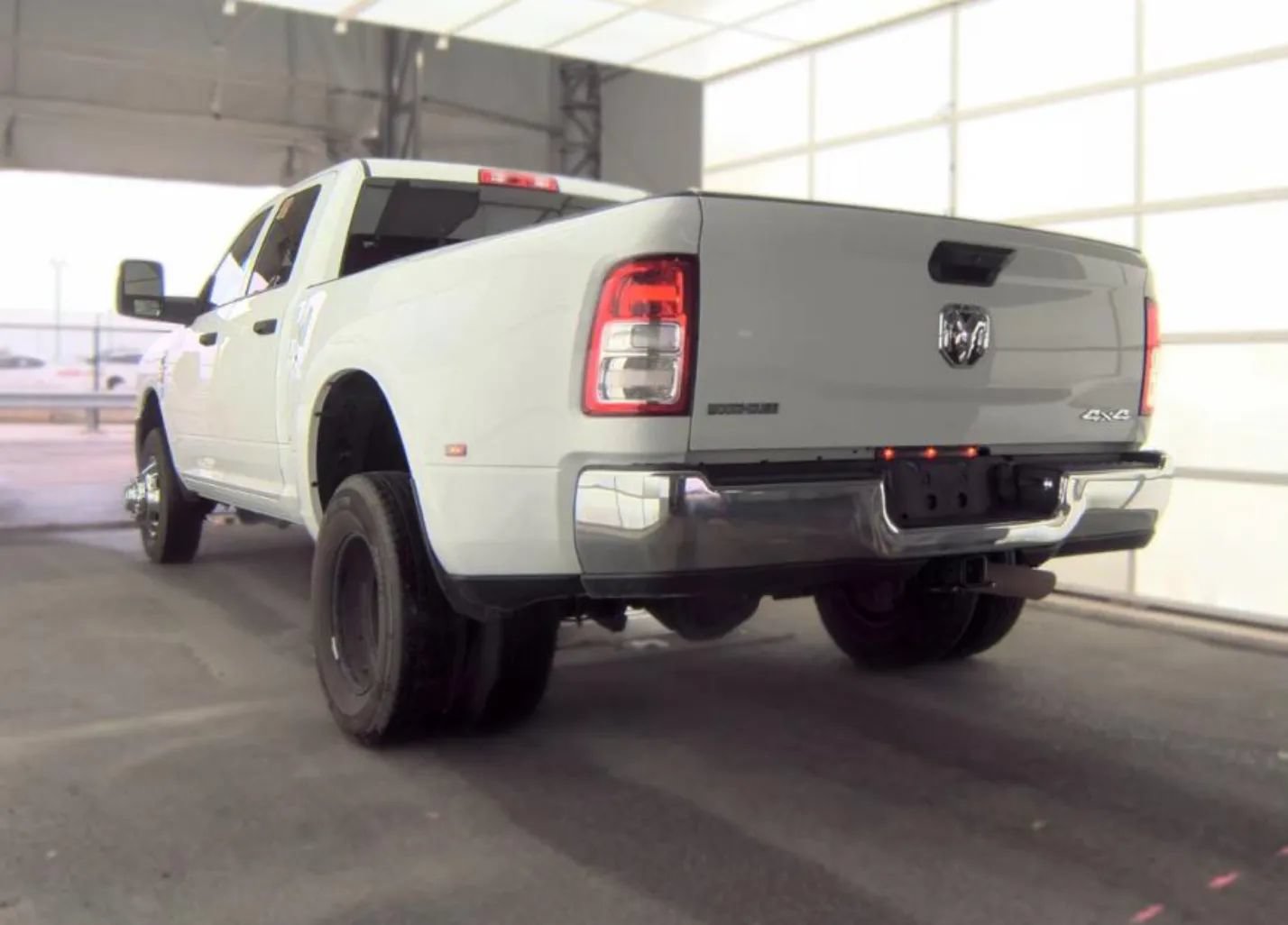 Used 2024 RAM 3500 Tradesman w/ Chrome Appearance Group AWD/4WD image 2