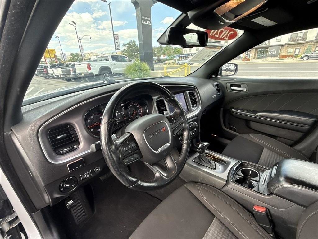 Used 2020 Dodge Charger SXT w/ Blacktop Package AWD/4WD image 16
