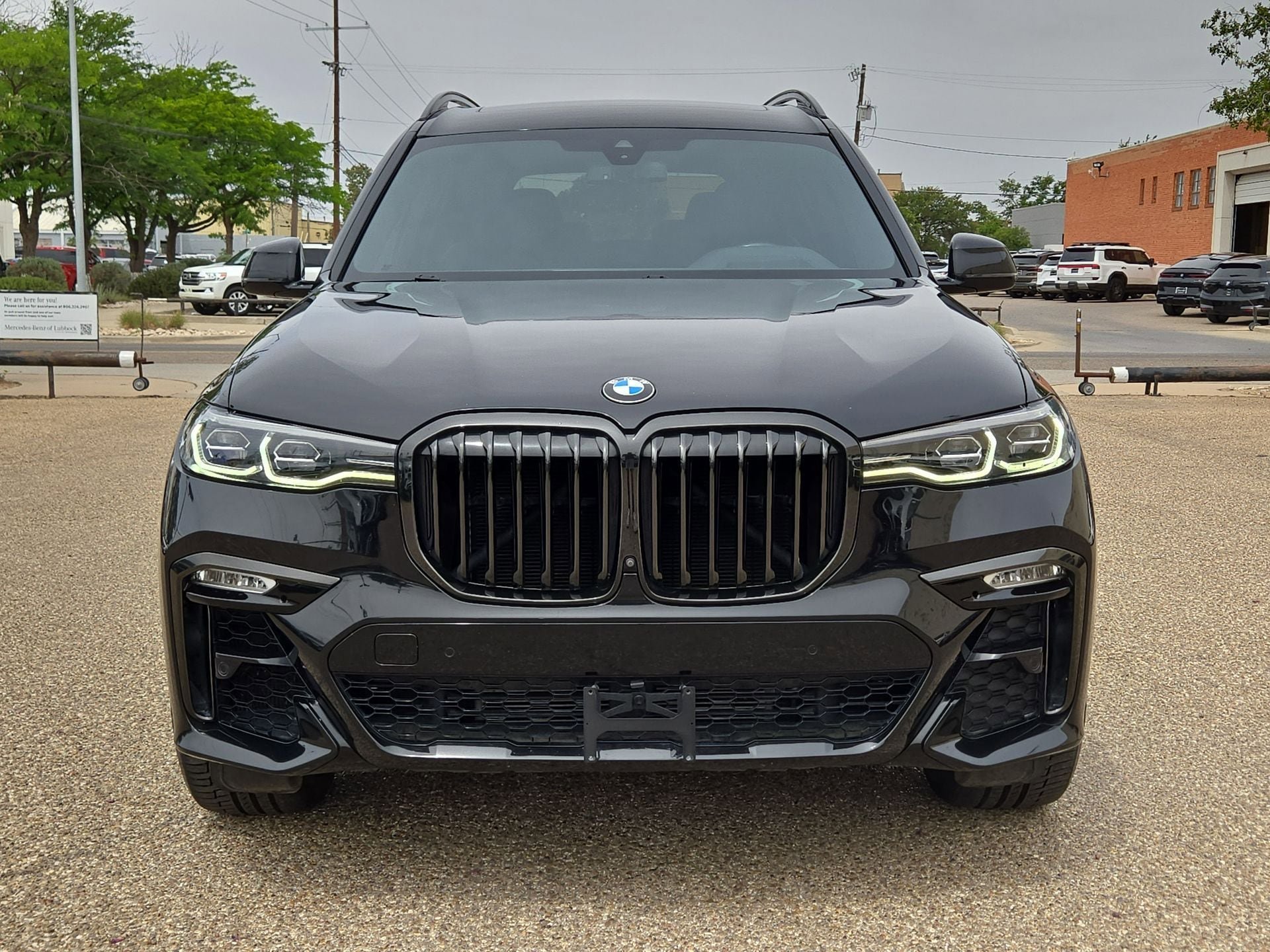 Used 2021 BMW X7 xDrive40i w/ M Sport Package AWD/4WD image 10