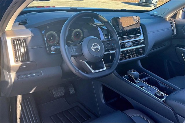 Certified 2025 Nissan Pathfinder Platinum w/ Cargo Package image 14